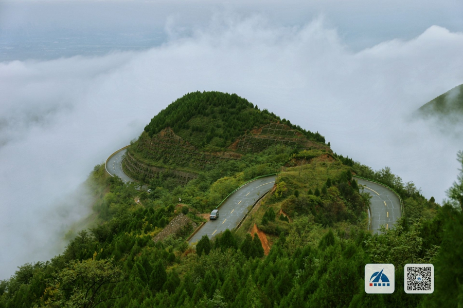 雨后驪山出現(xiàn)云海奇觀